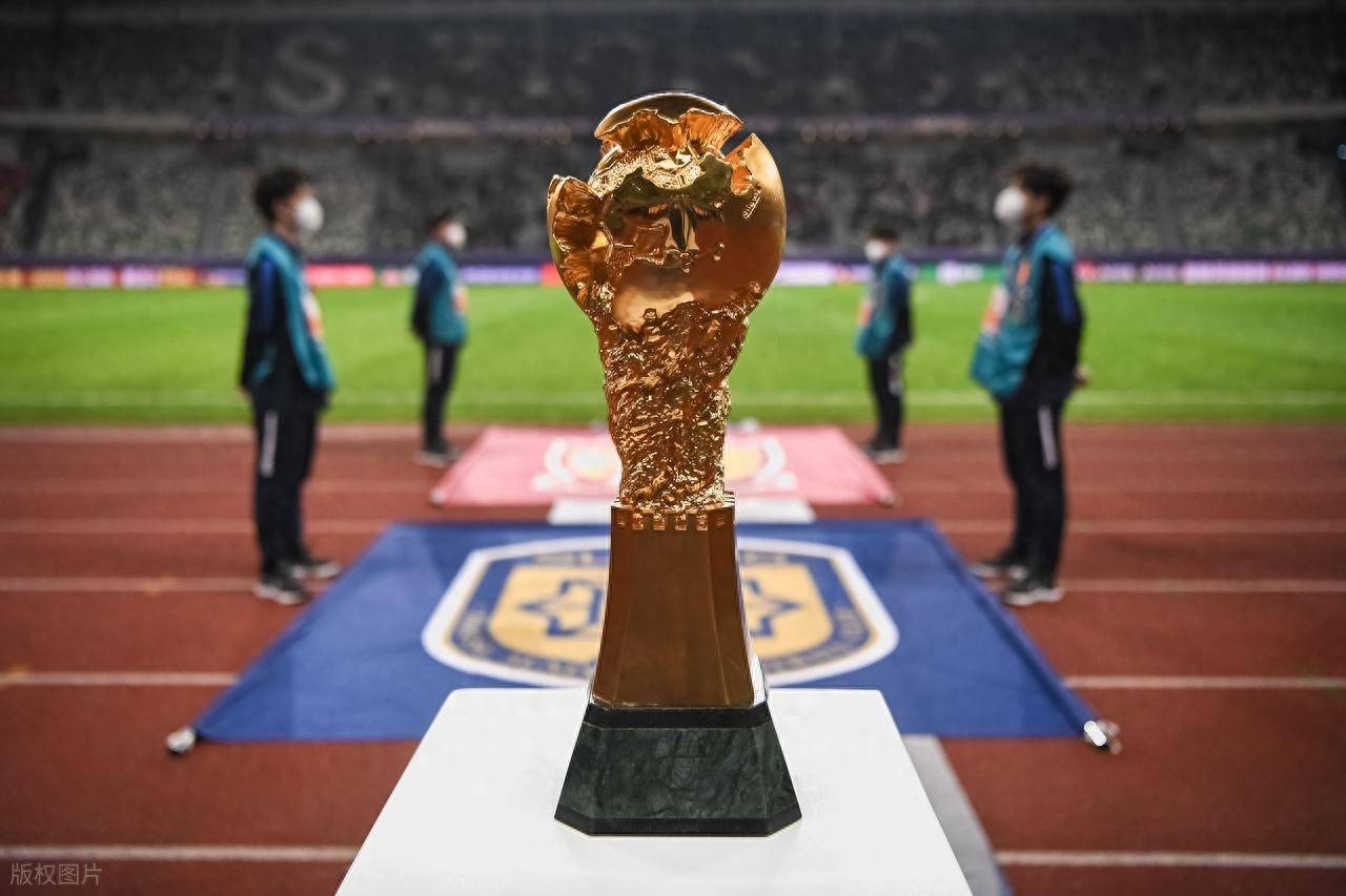 赛事资讯-关于赛地聚焦：中超国际比赛日热度飙升，巴黎圣日耳曼内部沟通，管理层满意，资深球员宣示担当的信息