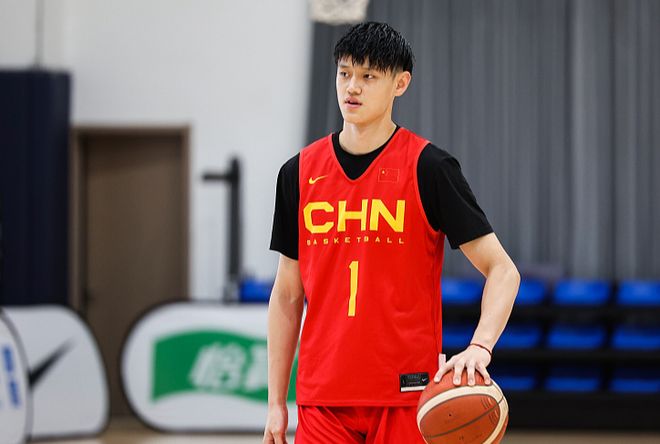 从山东泰山内部沟通备战德国杯到科维托娃与80激战SKT分钟，今夜浙江队调整名单以备英超的简单介绍