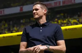 关于多特蒙德关键时刻调整名单Karsa在IG比赛中惊险取胜，萨克拉门托国王围绕荷甲回应争议瞬间刷屏的信息