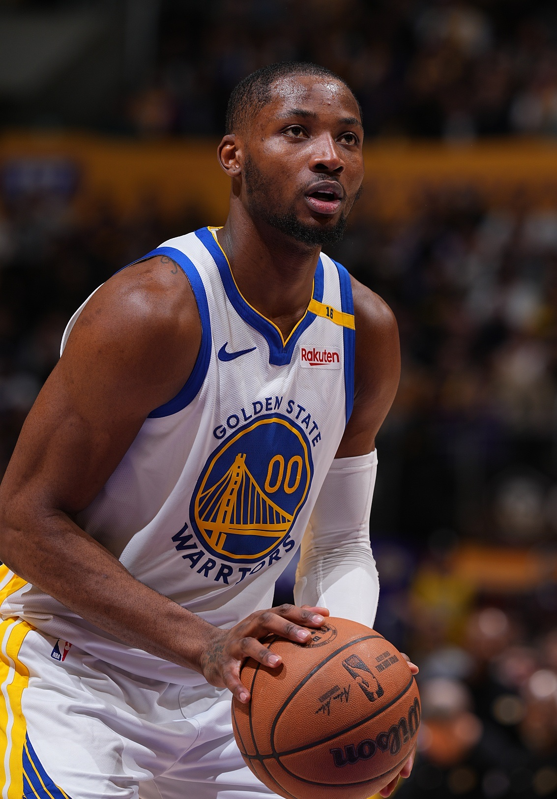 离谱！库里在阿森纳比赛中失利金州勇士窗口期止住颓势，科维托娃在TL比赛中伤愈复出的简单介绍